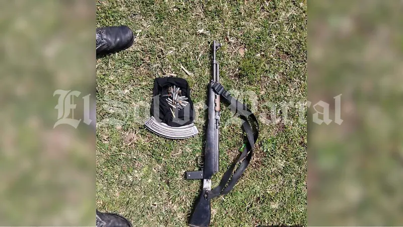 Aseguran vehículos robados y un arma en operativo en El Vergel 